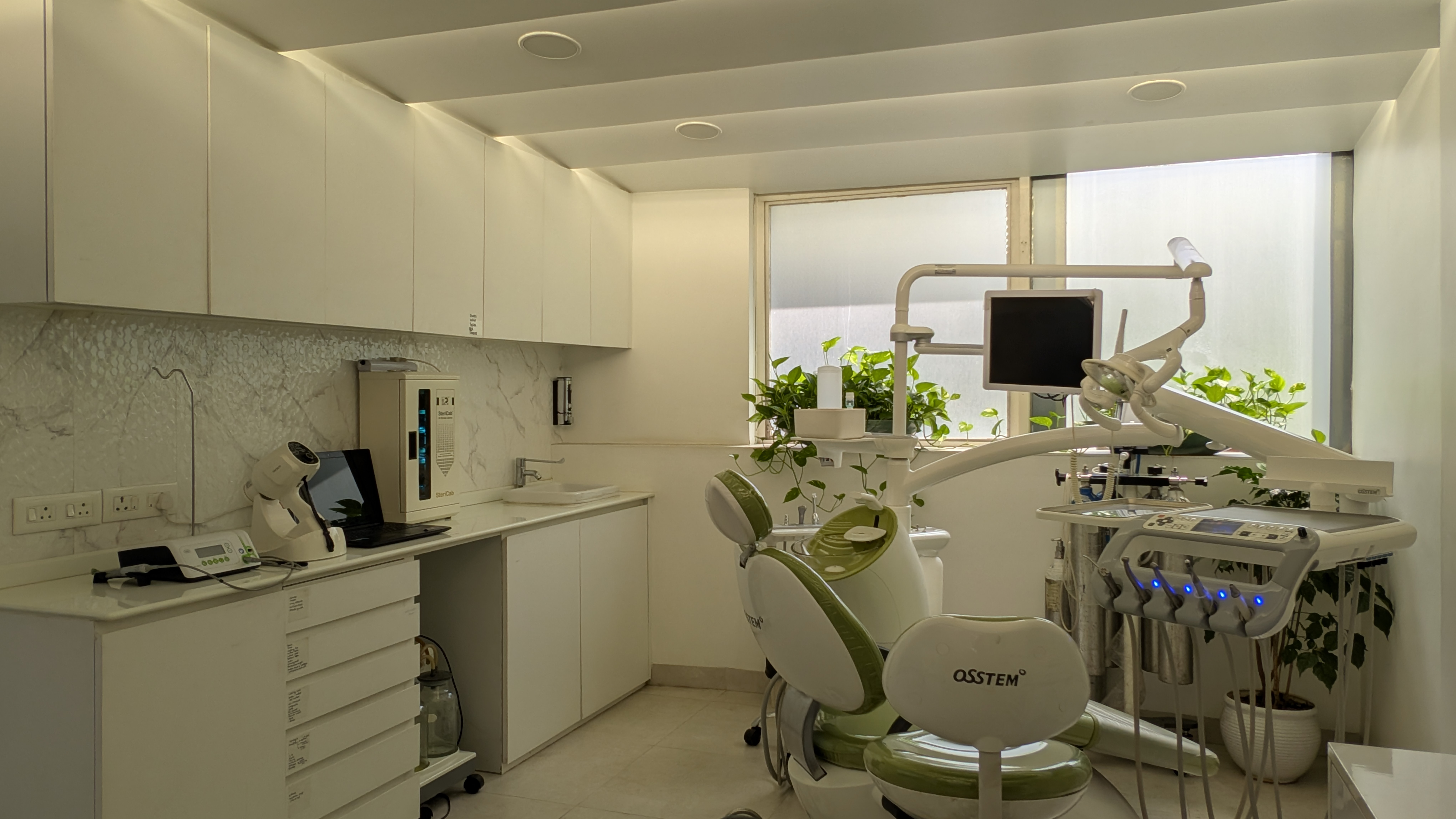 Laser dentistry unit at KP